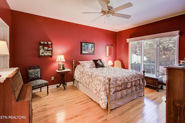 108 Waynoka Ln, Loudon, TN 37774 - bedroom with a ceiling fan, baseboards, and light wood-type flooring