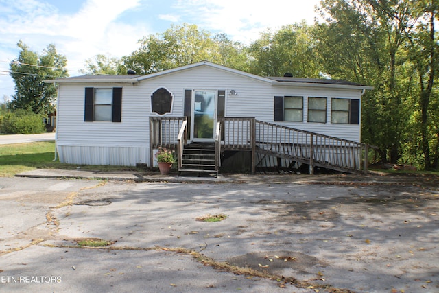 view of manufactured / mobile home