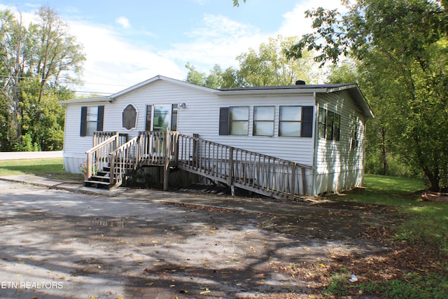 view of manufactured / mobile home