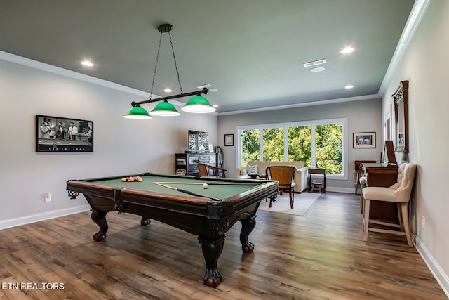 playroom featuring crown molding, billiards, and wood-type flooring