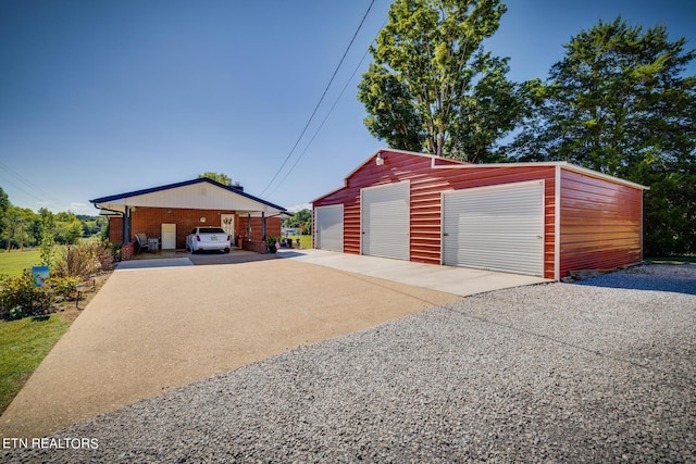 view of detached garage