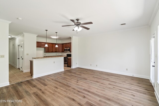 unfurnished living room featuring light wood-type flooring, crown molding, and ceiling fan