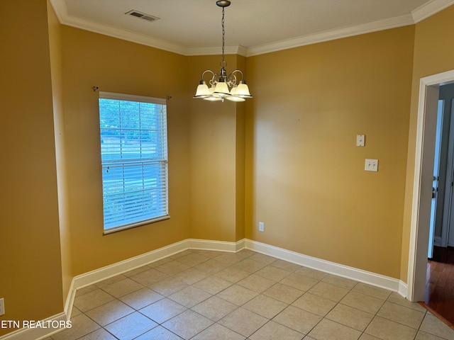 empty room with crown molding, light tile patterned flooring, and a notable chandelier