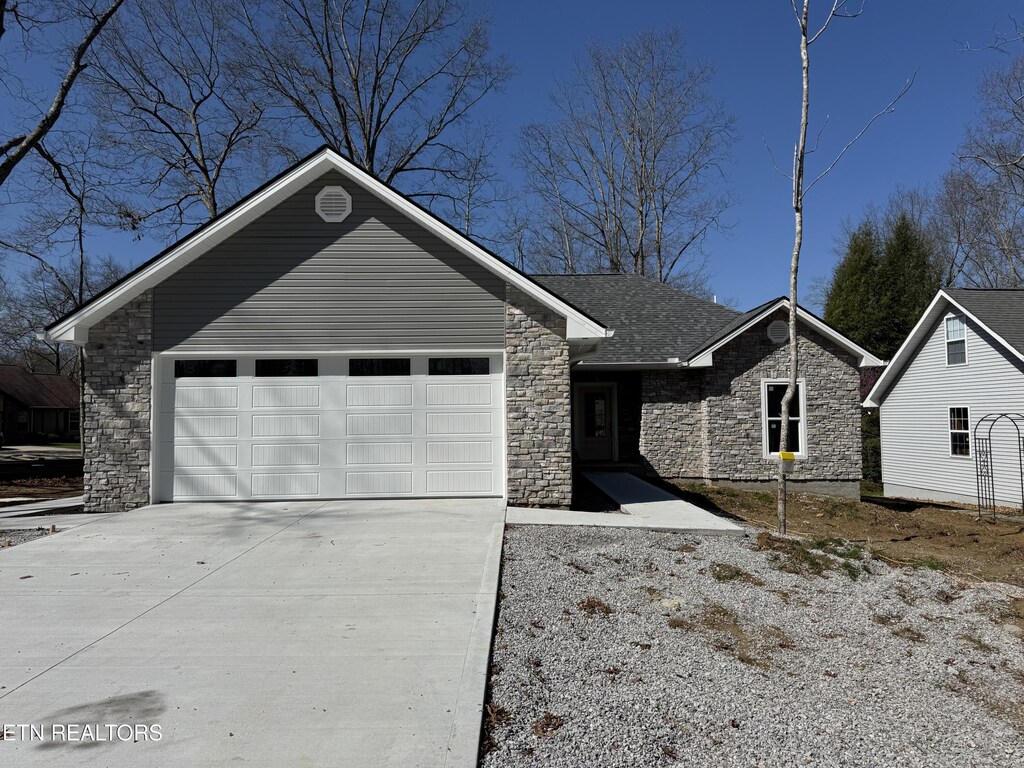 134 Glenwood Dr, Fairfield Glade, TN 38558 - photo 1