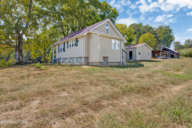 exterior space with a lawn