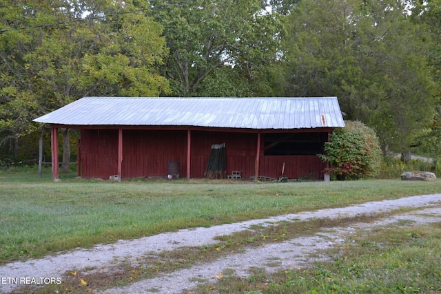 view of outdoor structure