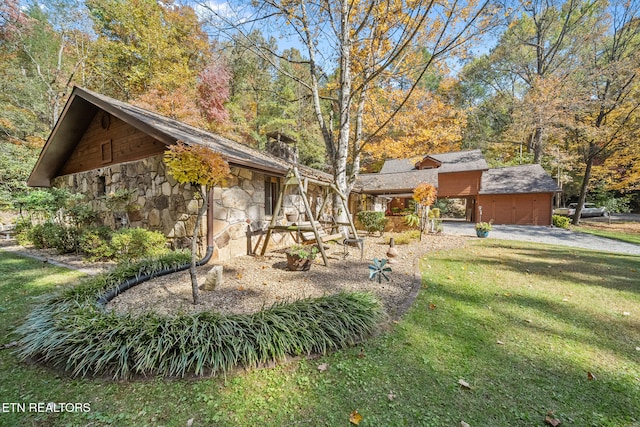 view of front of house with a front yard