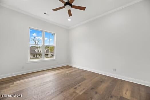 unfurnished room with wood-type flooring and ceiling fan