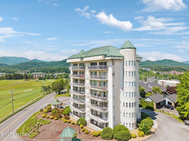 503 Dollywood Ln Unit 132, Pigeon Forge, TN 37863 - photo 1