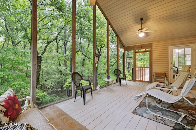 122 Vinita Ln, Loudon, TN 37774 - sunroom with ceiling fan
