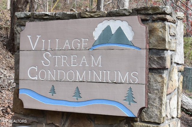 view of community / neighborhood sign