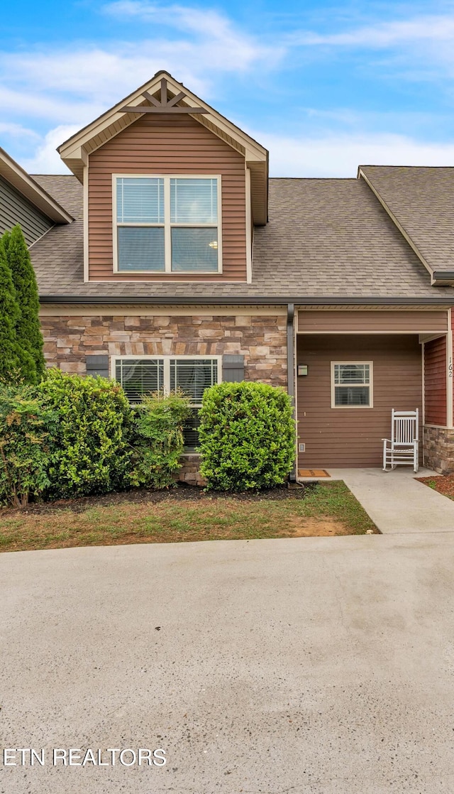 view of front of home