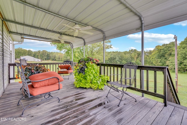 deck with ceiling fan