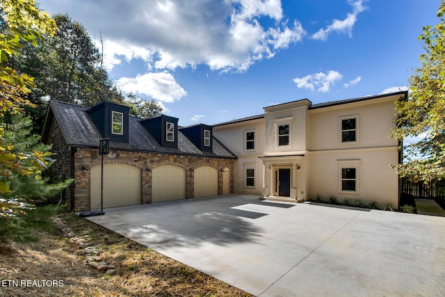 view of front facade with a garage