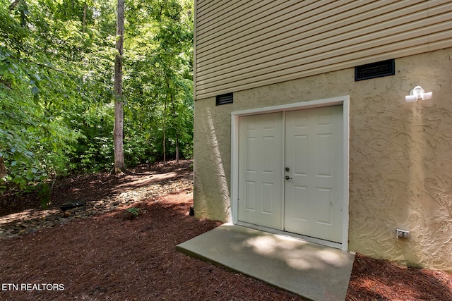 view of property entrance