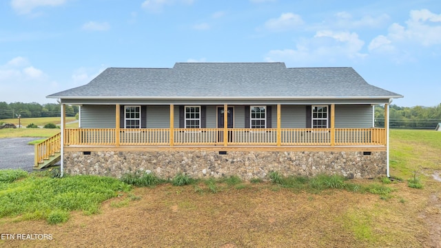 view of front of property featuring a porch