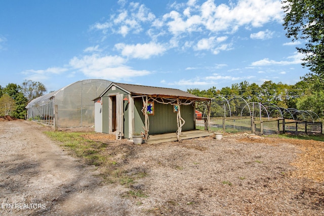 view of outbuilding