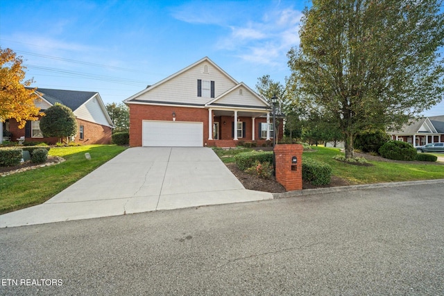 view of front facade with a front lawn