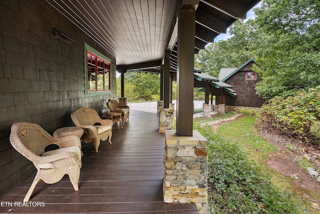 view of patio / terrace featuring covered porch