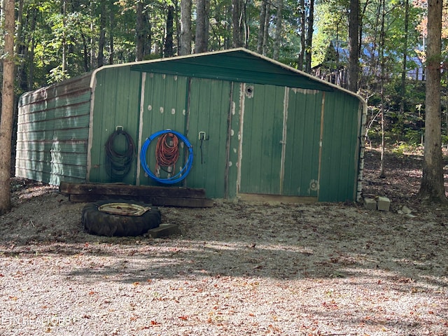 view of outbuilding