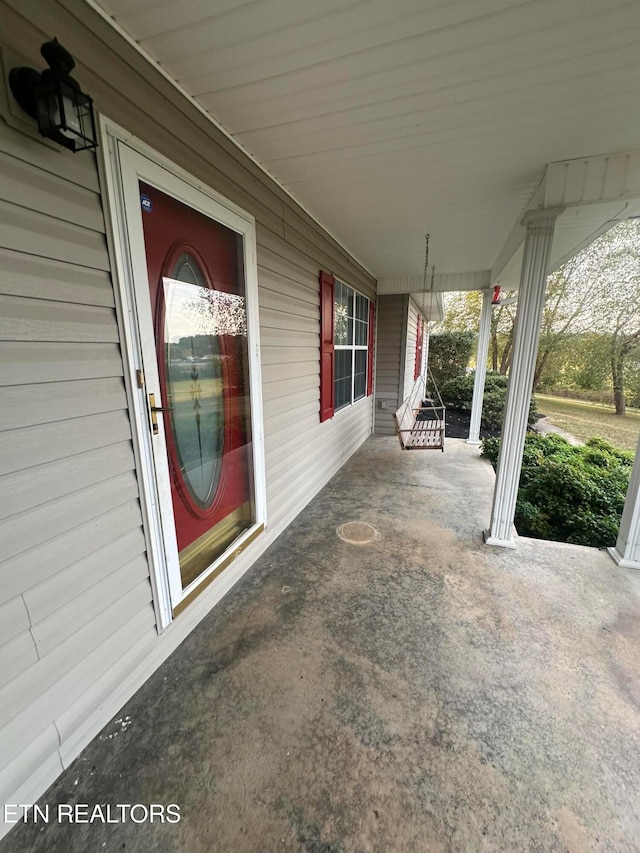 view of patio / terrace with covered porch