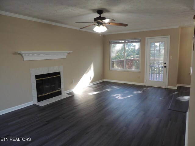 1432 Pheasants Glen Dr, Knoxville, TN 37923 - unfurnished living room featuring ceiling fan, baseboards, and dark wood-style floors