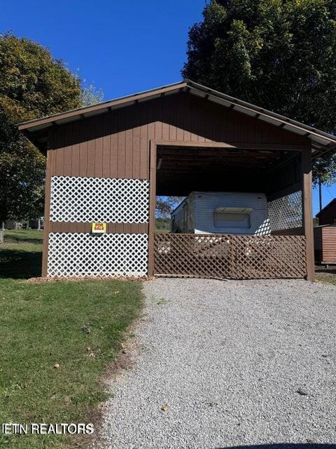 Listing photo 2 for 30 Cole St, Crossville TN 38572