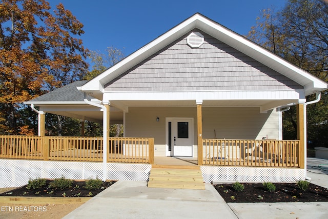 view of front of house featuring a porch