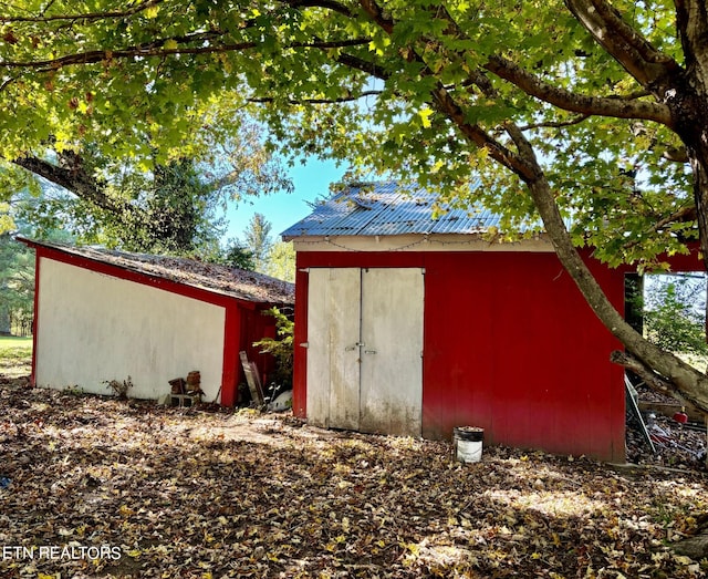 view of outdoor structure