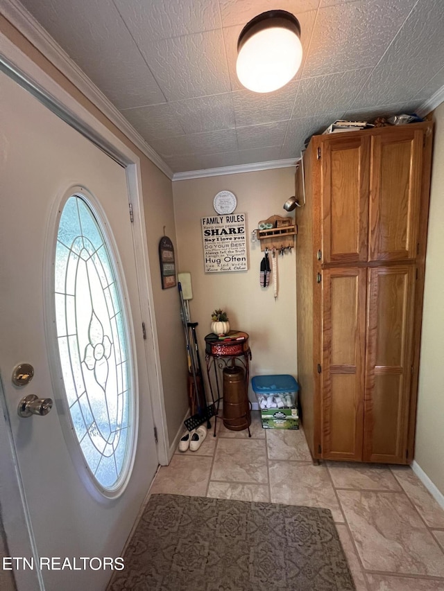 59 River Rd, Miracle, KY 40856 - foyer entrance featuring crown molding