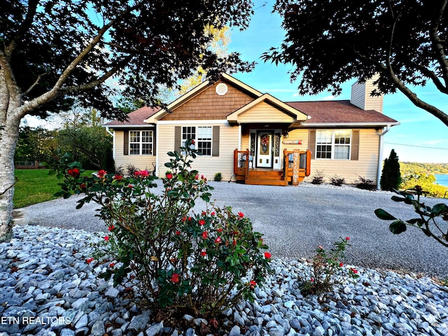 240 Mariner Point Rd, Lafollette, TN 37766 - view of front facade featuring a chimney