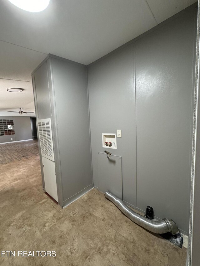 11806 Dry Valley Rd, Loudon, TN 37774 - laundry room with washer hookup and ceiling fan