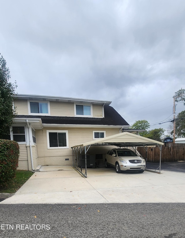 view of front of property