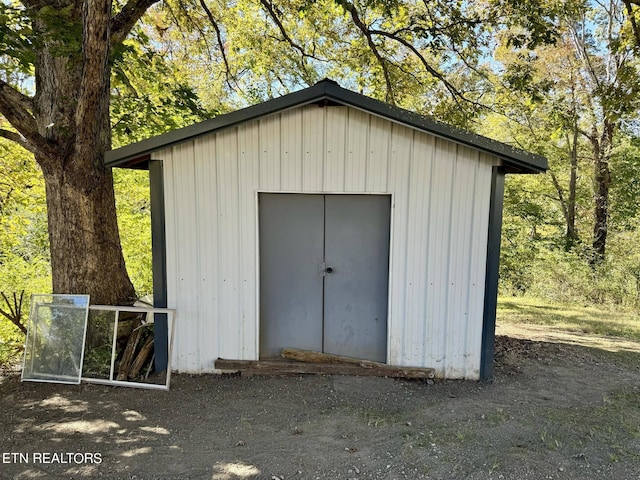 view of outbuilding