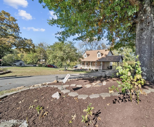 view of front of house