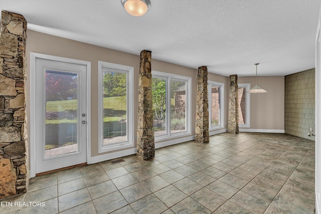 3909 Logans Landing Cir, Louisville, TN 37777 - interior space featuring tile patterned flooring and baseboards