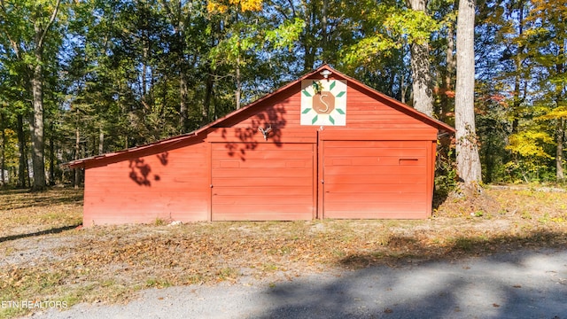 view of outbuilding