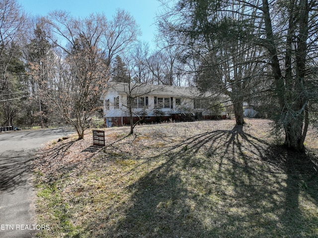 view of front of home featuring driveway