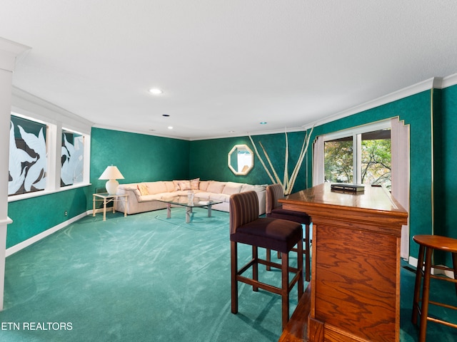 living room featuring carpet flooring and crown molding