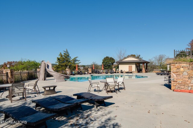 1587 Eagle Point Dr, Loudon, TN 37774