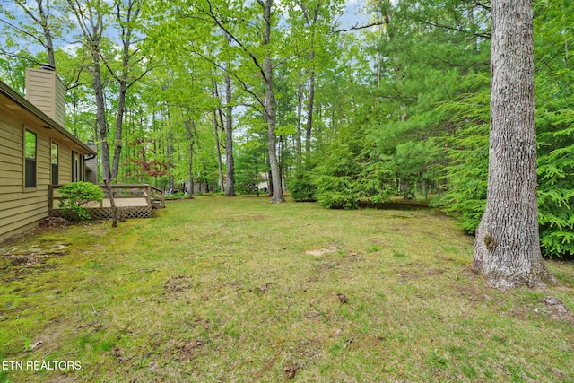 110 Trafalgar Dr, Fairfield Glade, TN 38558 - view of yard featuring a wooden deck