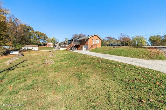 view of front of property with a front yard