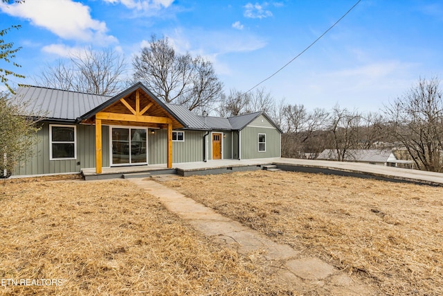 view of front of home with a porch