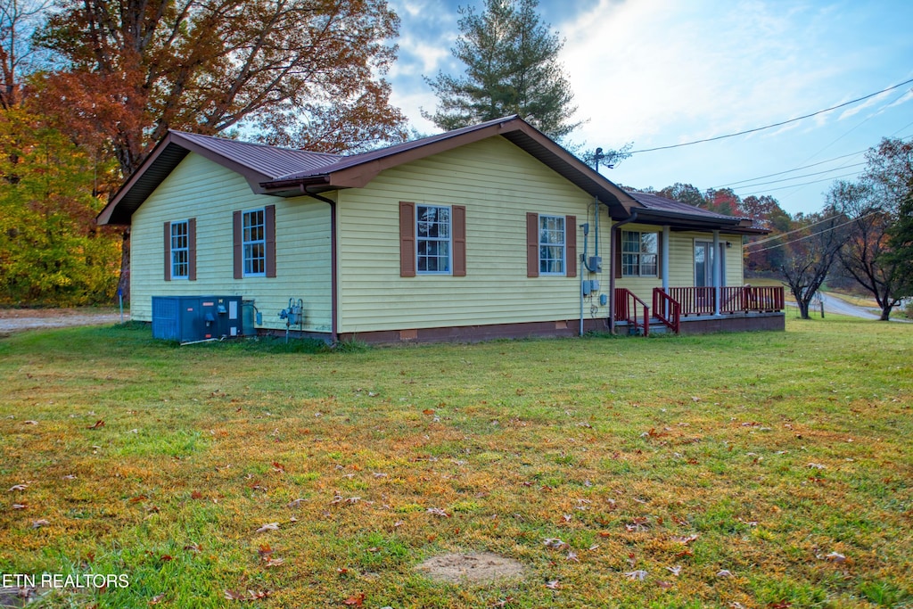 988 Kilenbeck Rd, Robbins, TN 37852 - photo 1