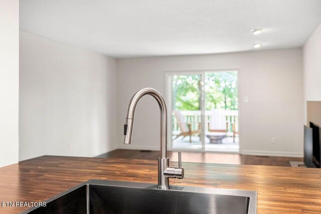 8709 Olde Colony Trl Unit 12, Knoxville, TN 37923 - kitchen view of a sink