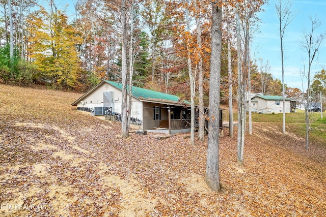 exterior space with a porch