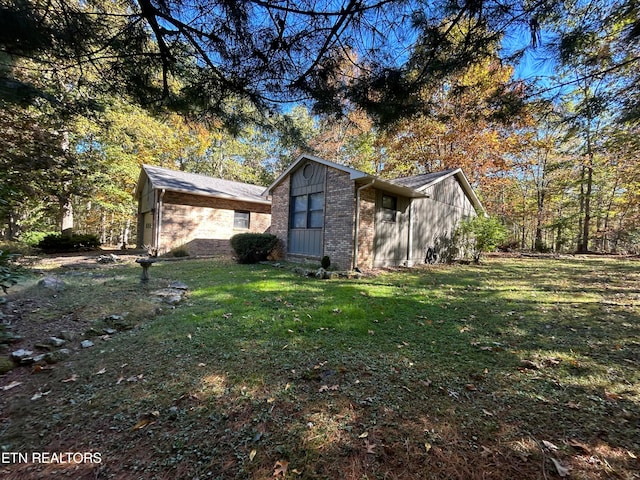 exterior space with a lawn