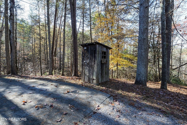 view of outbuilding