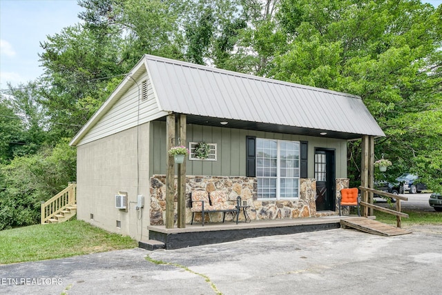 view of front of house