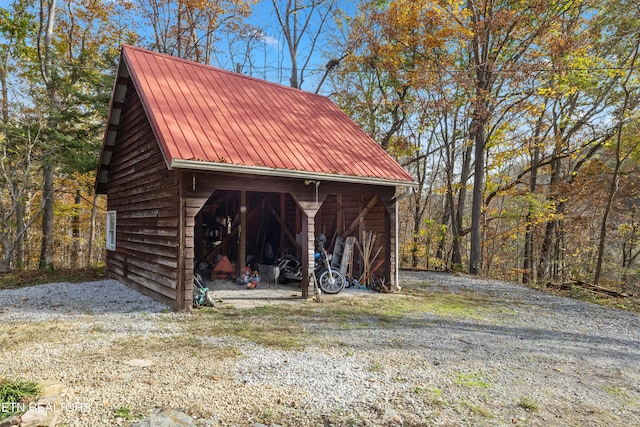 view of outdoor structure